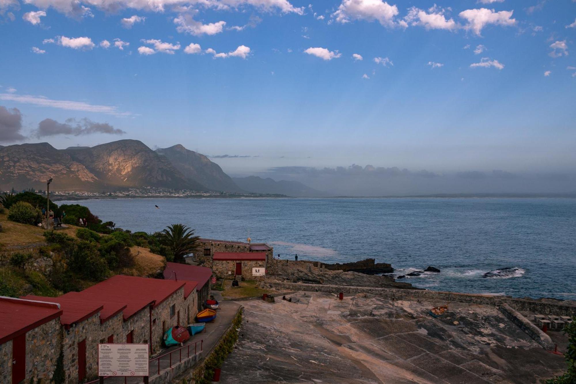 Goozi Garden Cottage Hermanus Exterior photo